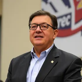governador entrega Fatec em Suzano